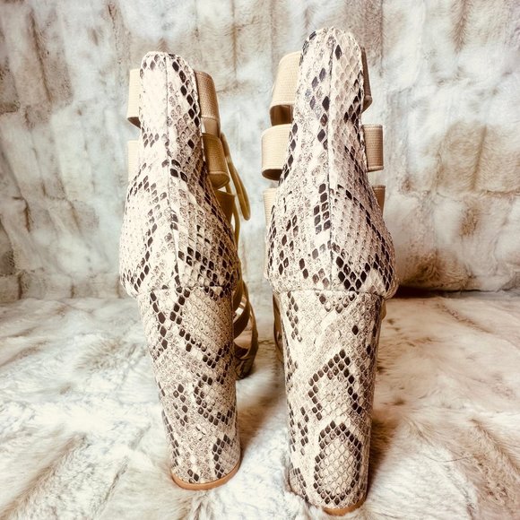 Cape Robbin Nude Open Toe Snake Print 5" Chunky Heel - Picture 8 of 12